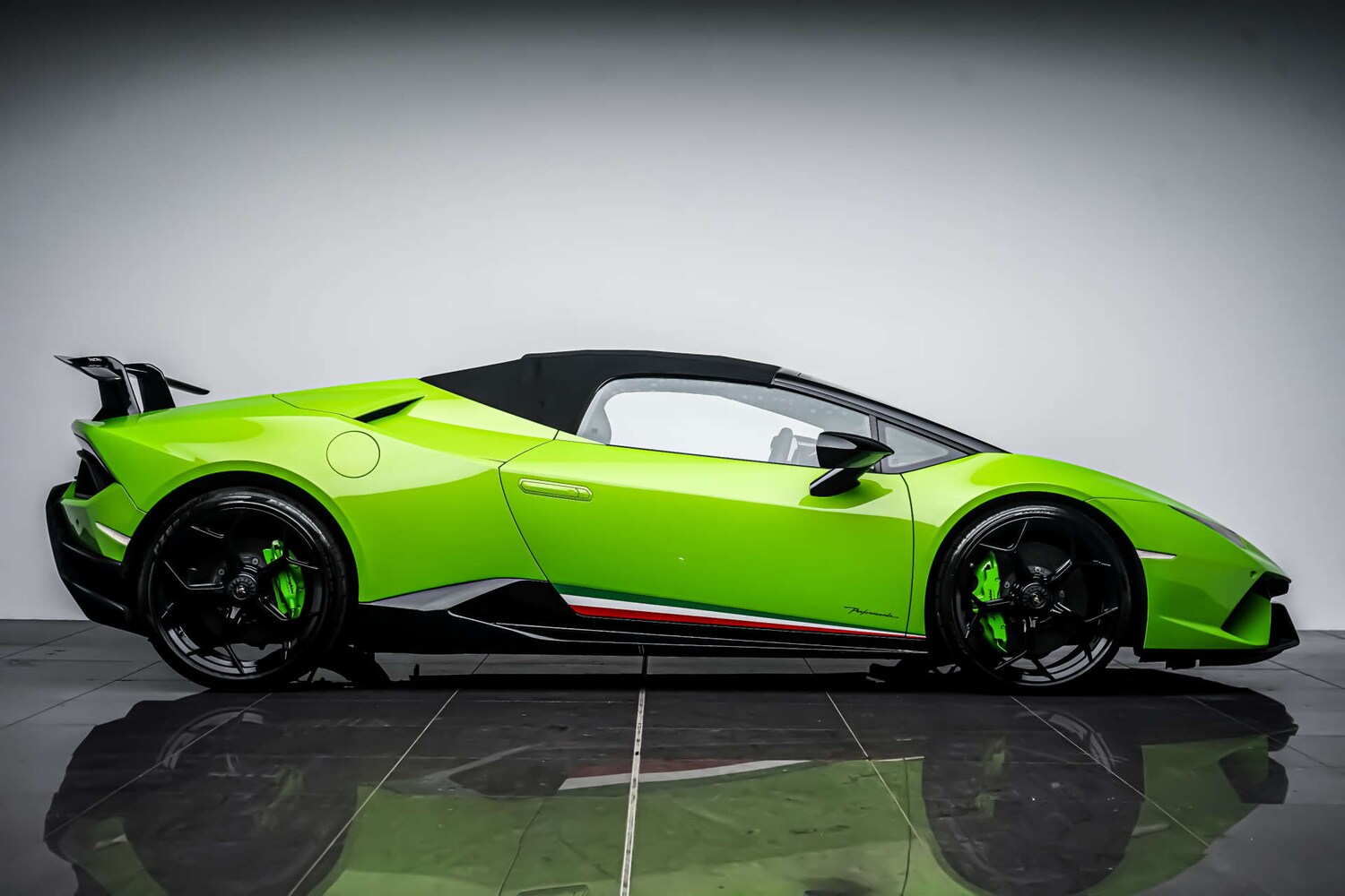 Used Lamborghini Huracan 2018 for sale - 78154332: Photo 13