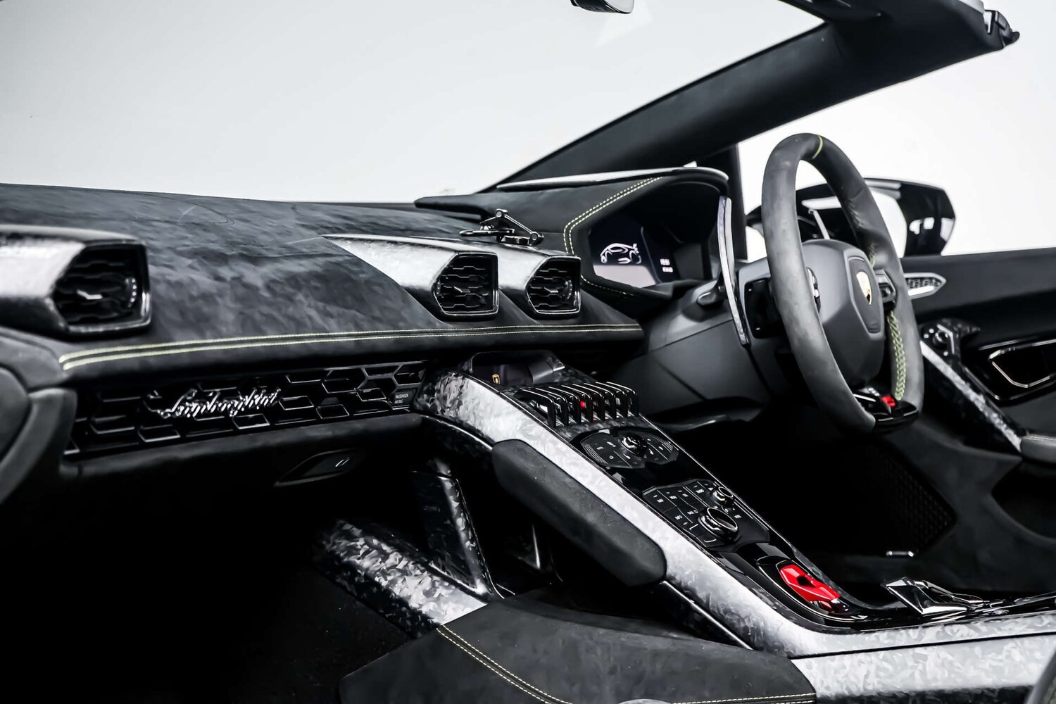 Used Lamborghini Huracan 2018 for sale - 78154332: Photo 28