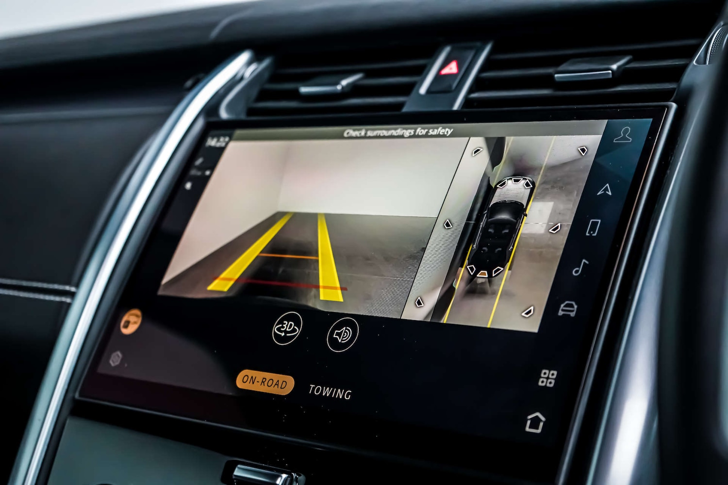 Used Land Rover Discovery 2023 for sale - 77426871: Photo 13