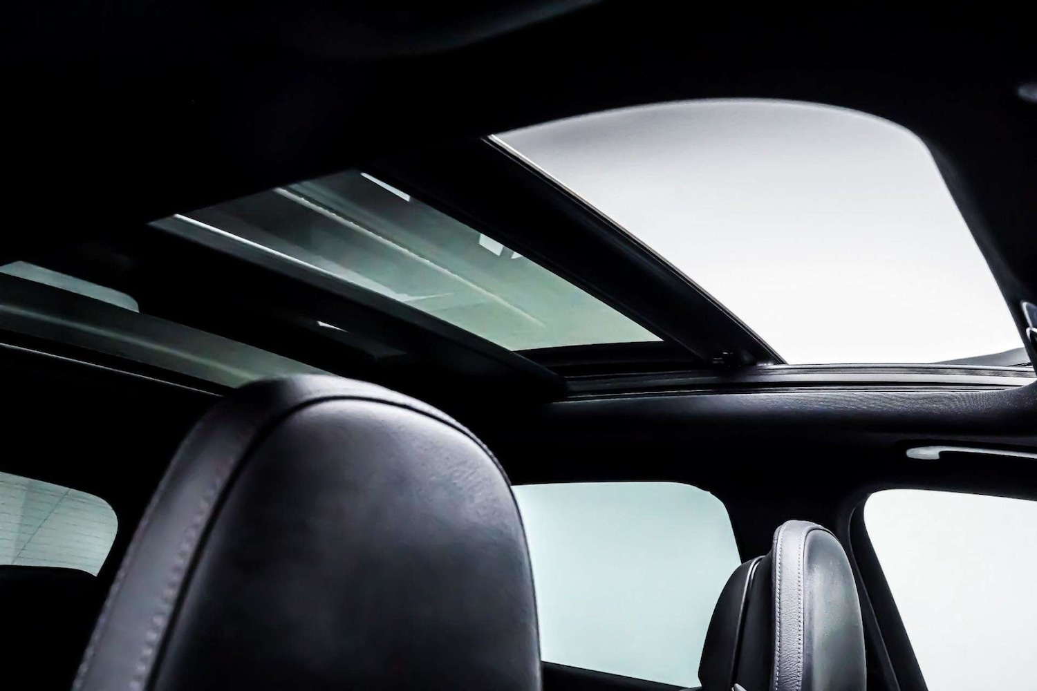 Used Mercedes-Benz GLC 2023 for sale - 77426842: Photo 3