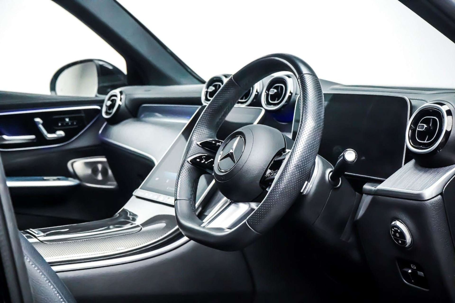 Used Mercedes-Benz GLC 2023 for sale - 77426842: Photo 7