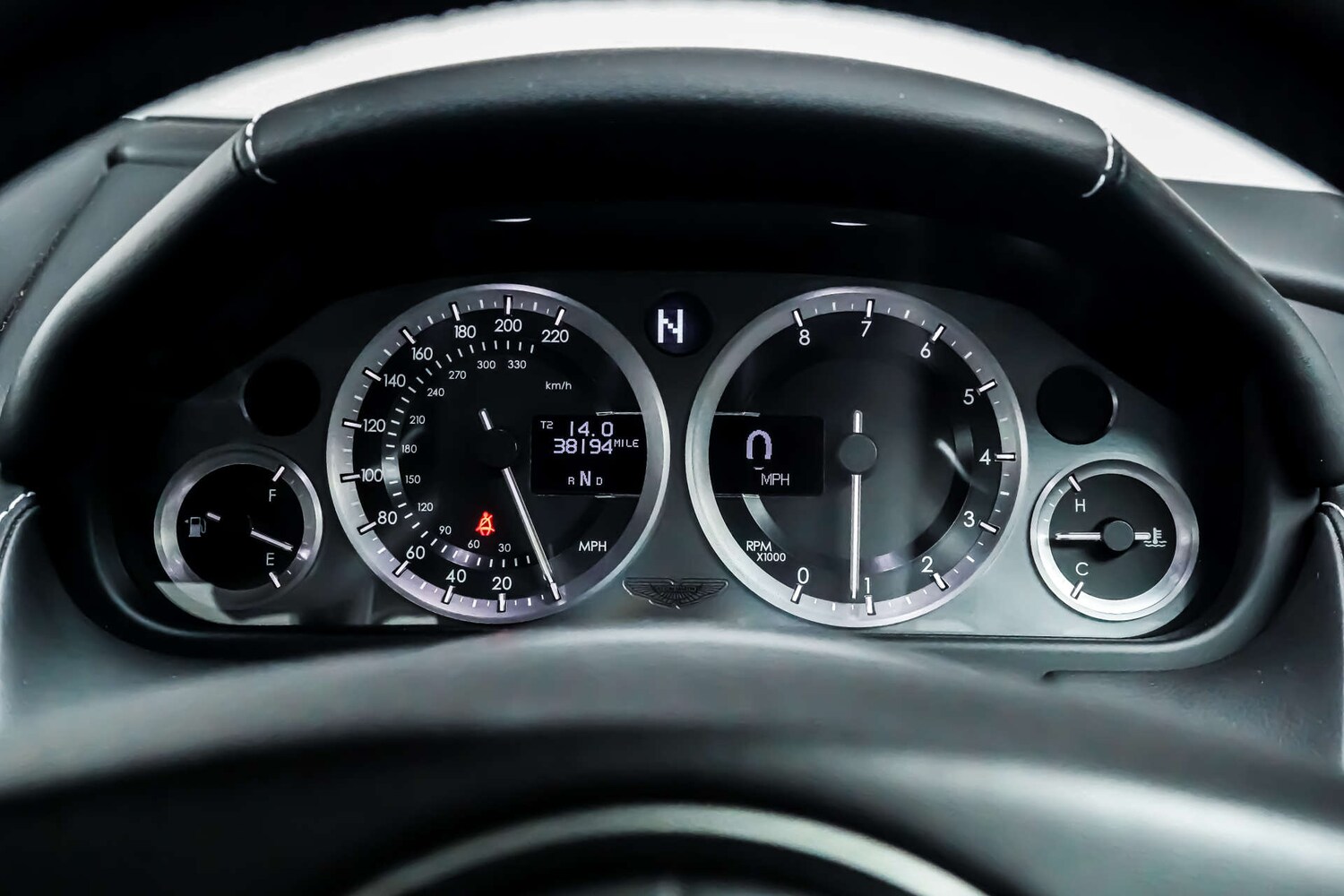 Used Aston Martin Vantage 2012 for sale - 76831004: Photo 17