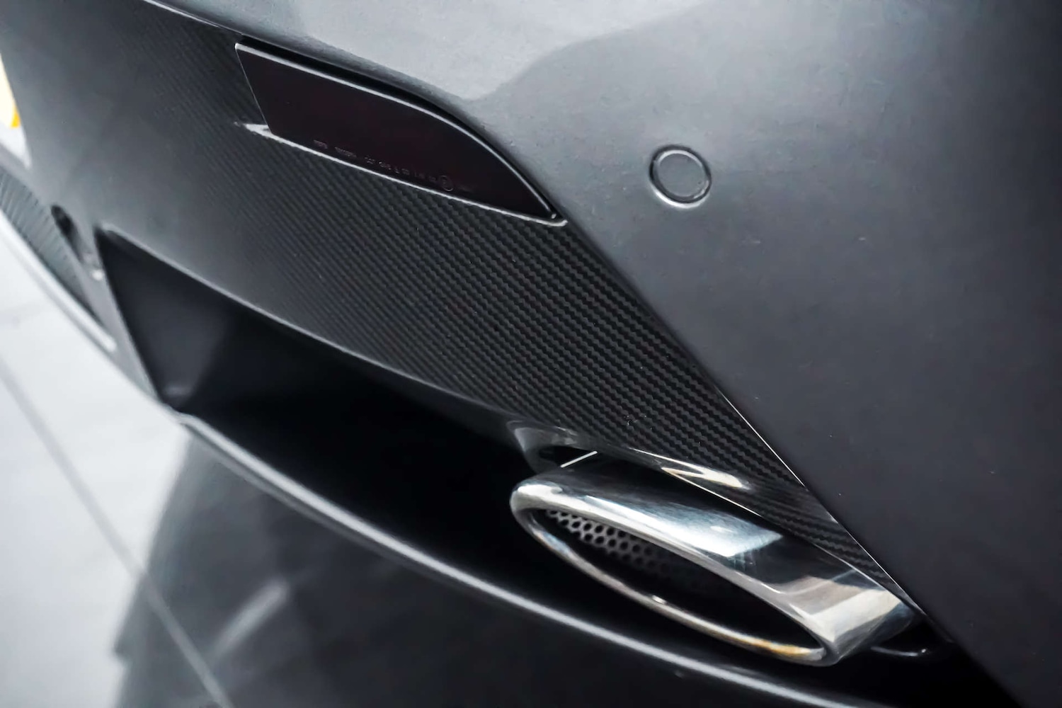 Used Aston Martin Vantage 2012 for sale - 76831004: Photo 3