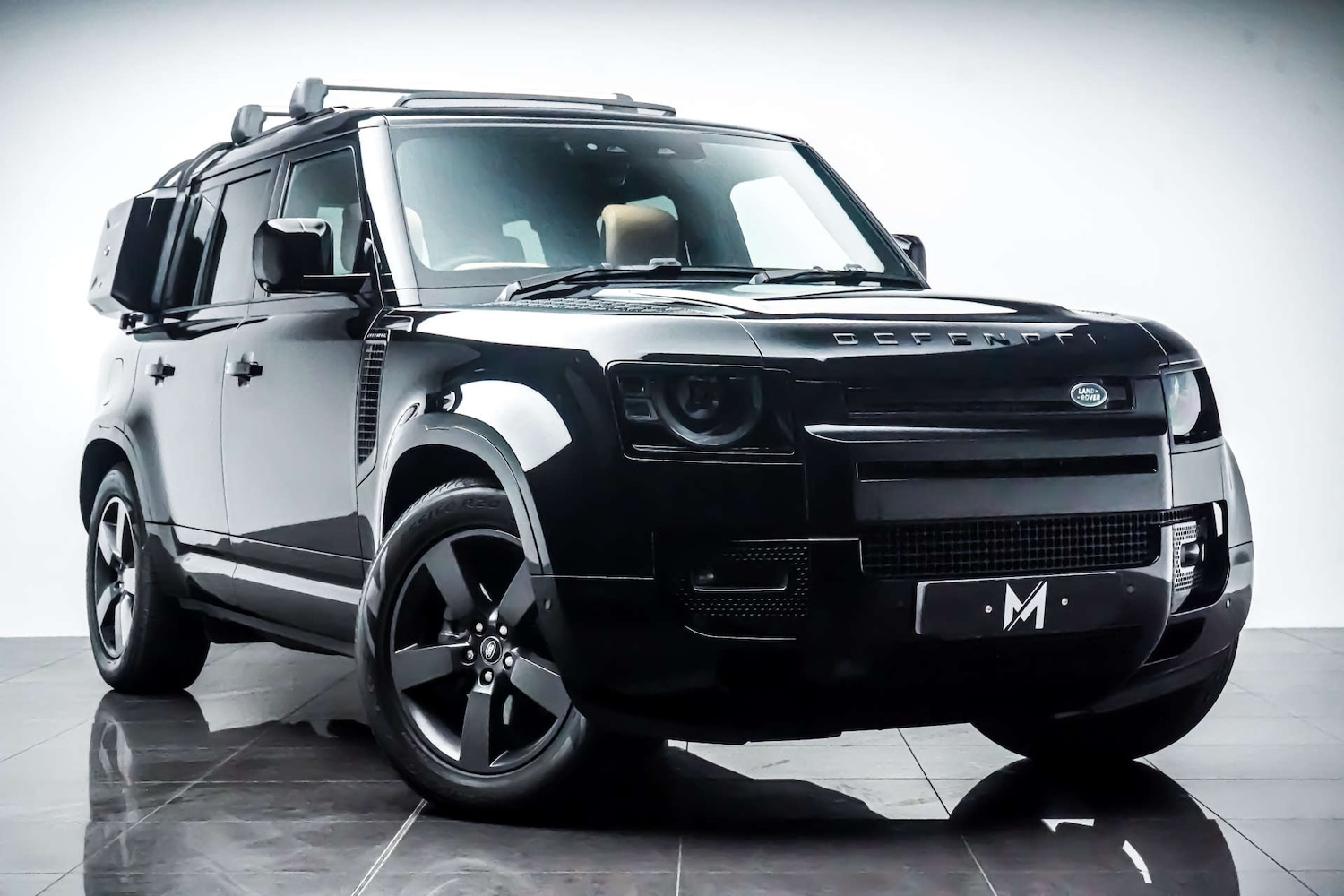 Used Land Rover Defender 2024 for sale - 76836479: Photo 1