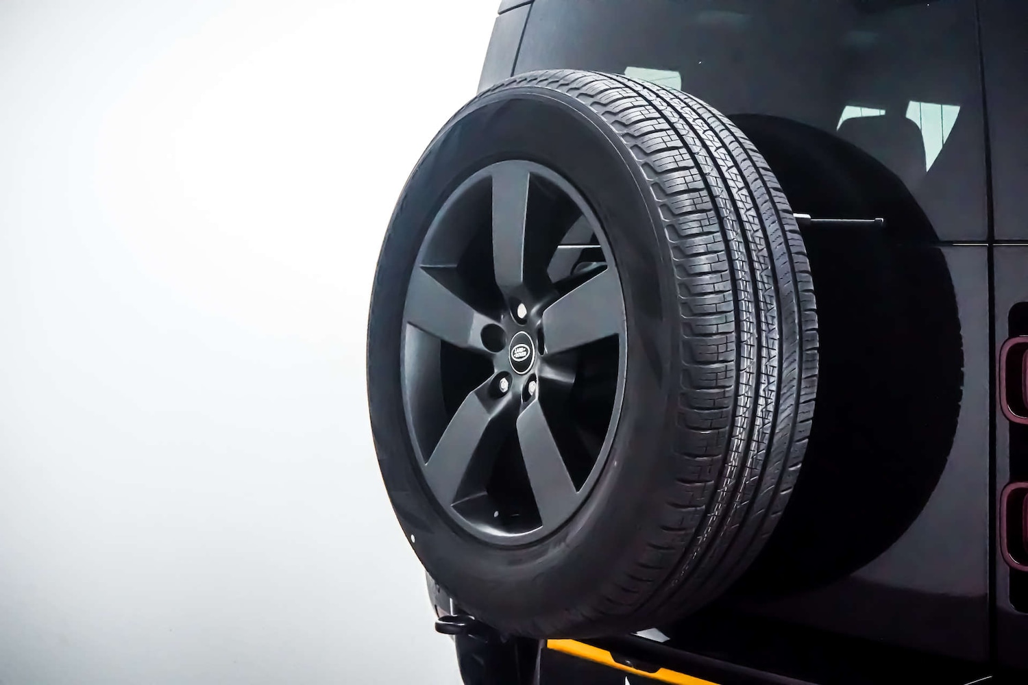 Used Land Rover Defender 2024 for sale - 76836479: Photo 16