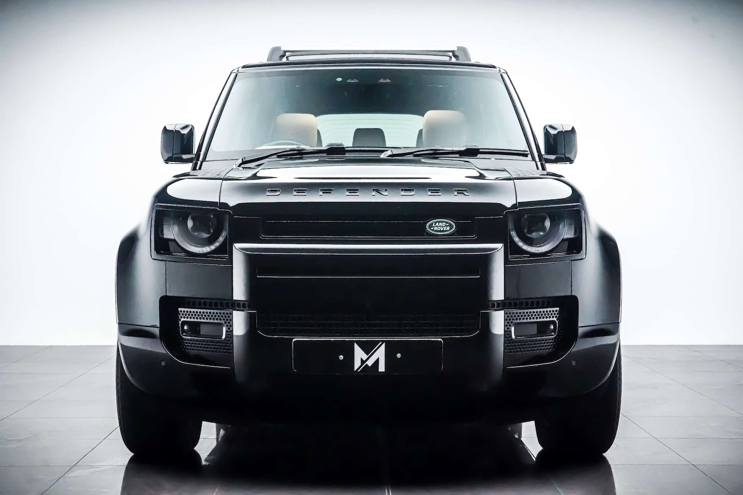 Used Land Rover Defender 2024 for sale - 76836479: Photo 2