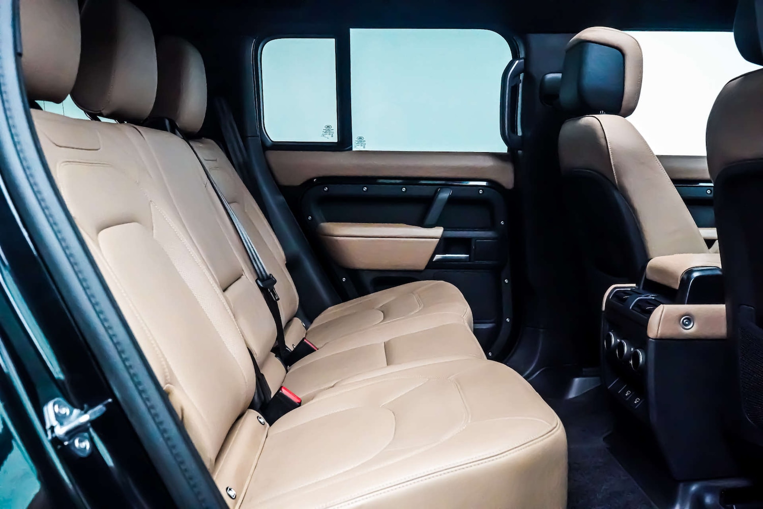 Used Land Rover Defender 2024 for sale - 76836479: Photo 7