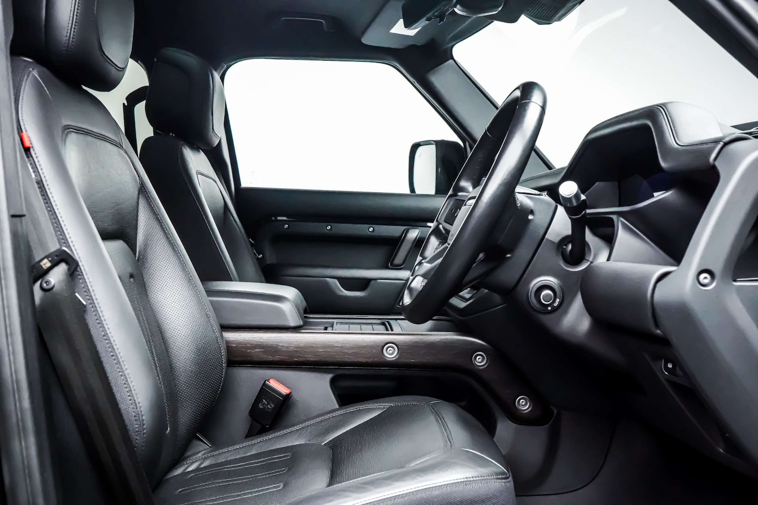 Used Land Rover Defender 2020 for sale - 76830912: Photo 5