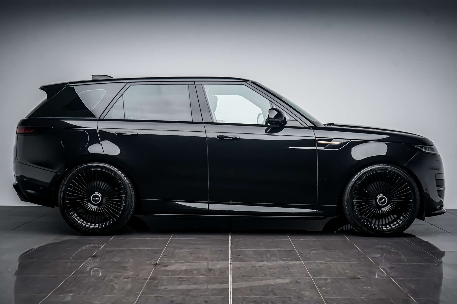 Used Land Rover Range Rover Sport 2023 for sale - 77502017: Photo 11