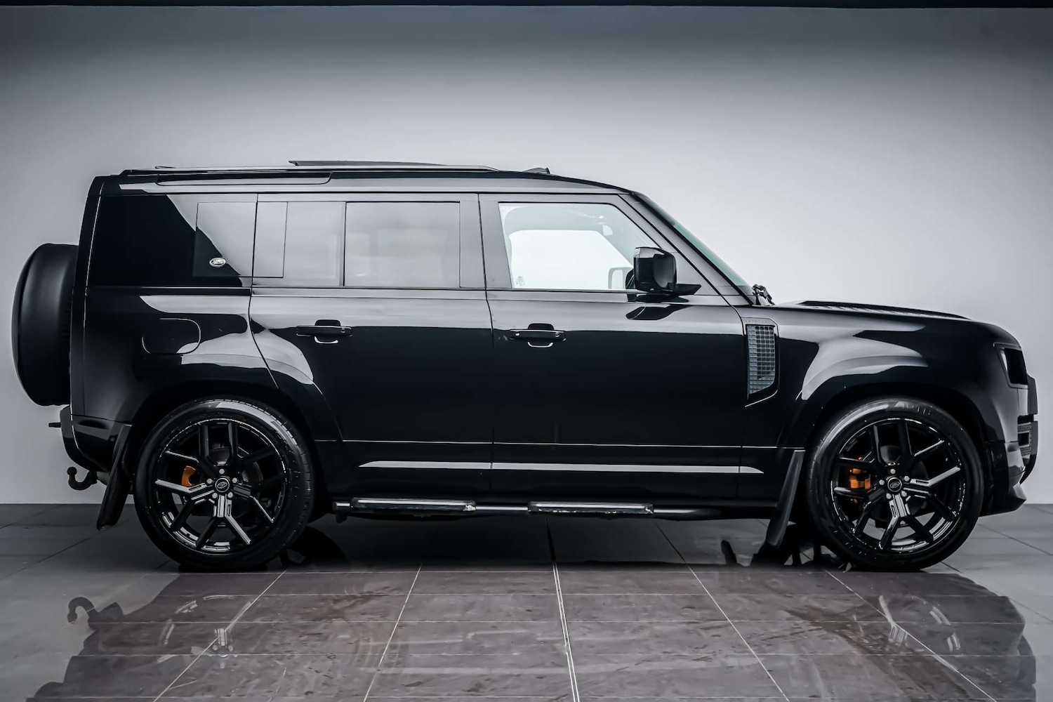 Used Land Rover Defender 2021 for sale - 77426901: Photo 12