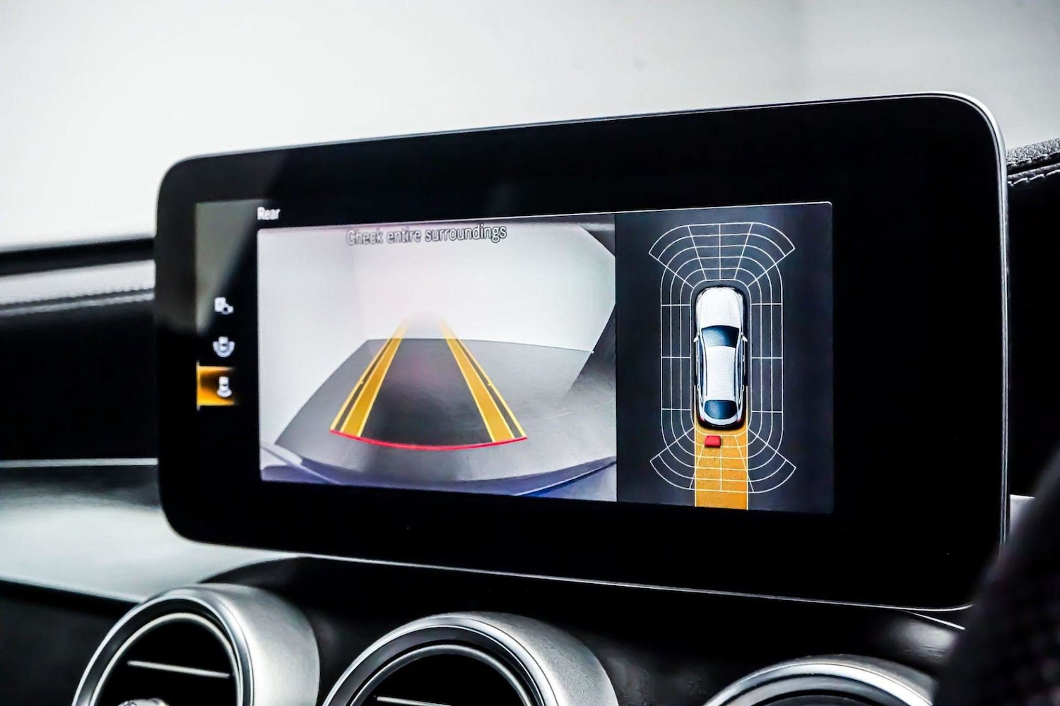 Used Mercedes-Benz GLC 2020 for sale - 76831013: Photo 3