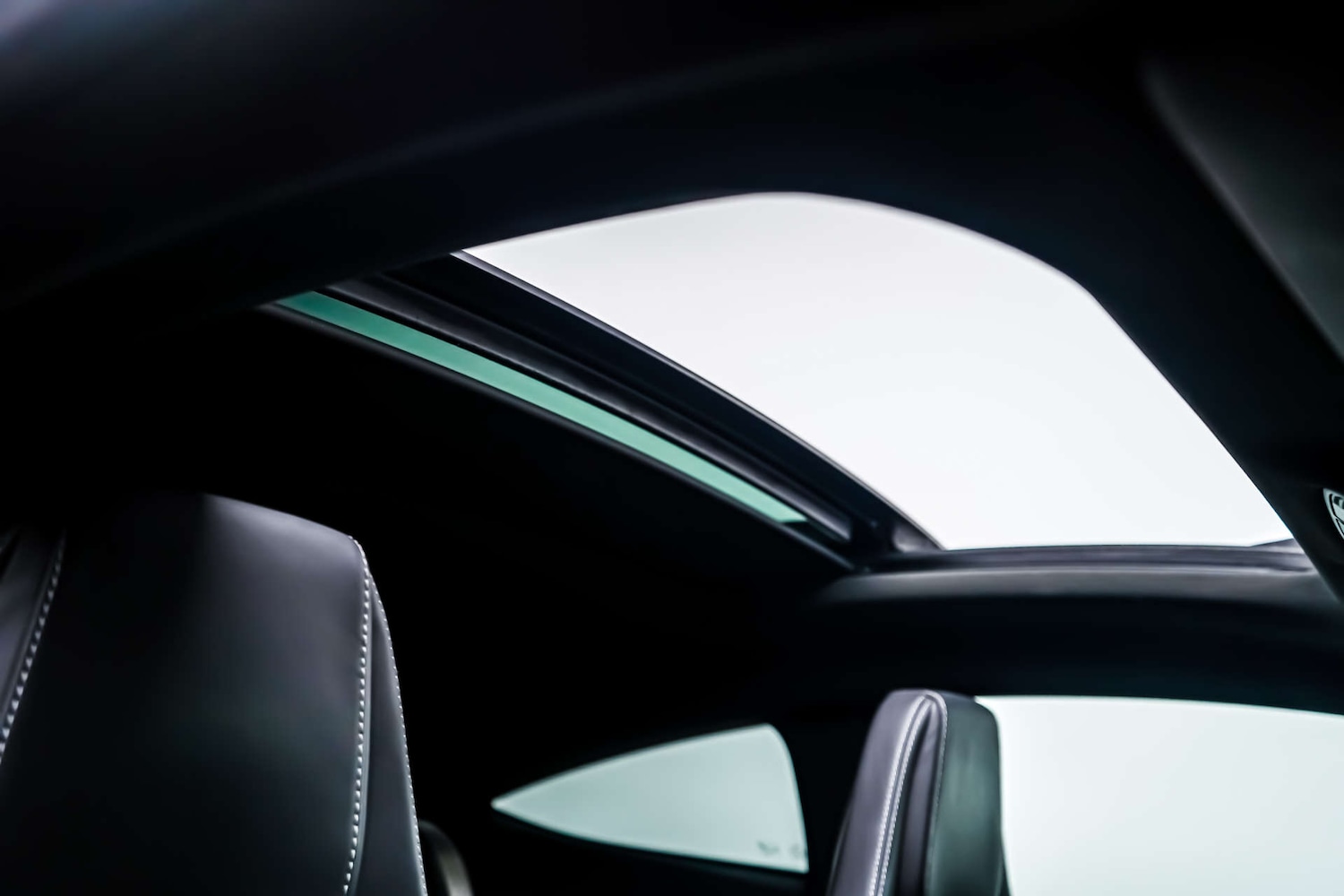 Used Mercedes-Benz C Class 2018 for sale - 76831080: Photo 3