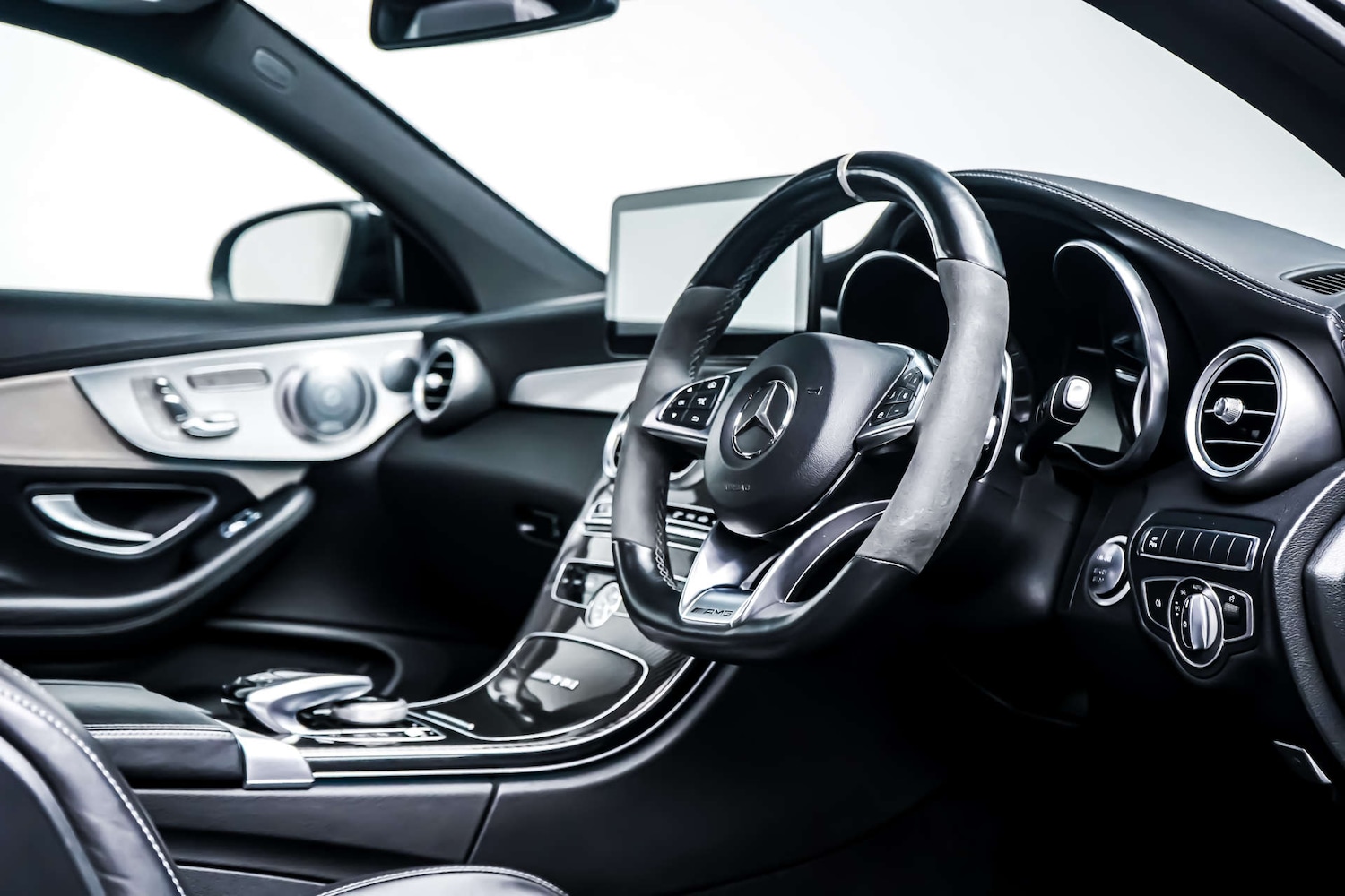 Used Mercedes-Benz C Class 2018 for sale - 76831080: Photo 9