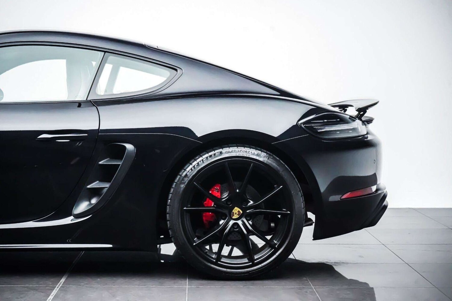 Used Porsche Cayman 2020 for sale - 77426849: Photo 11