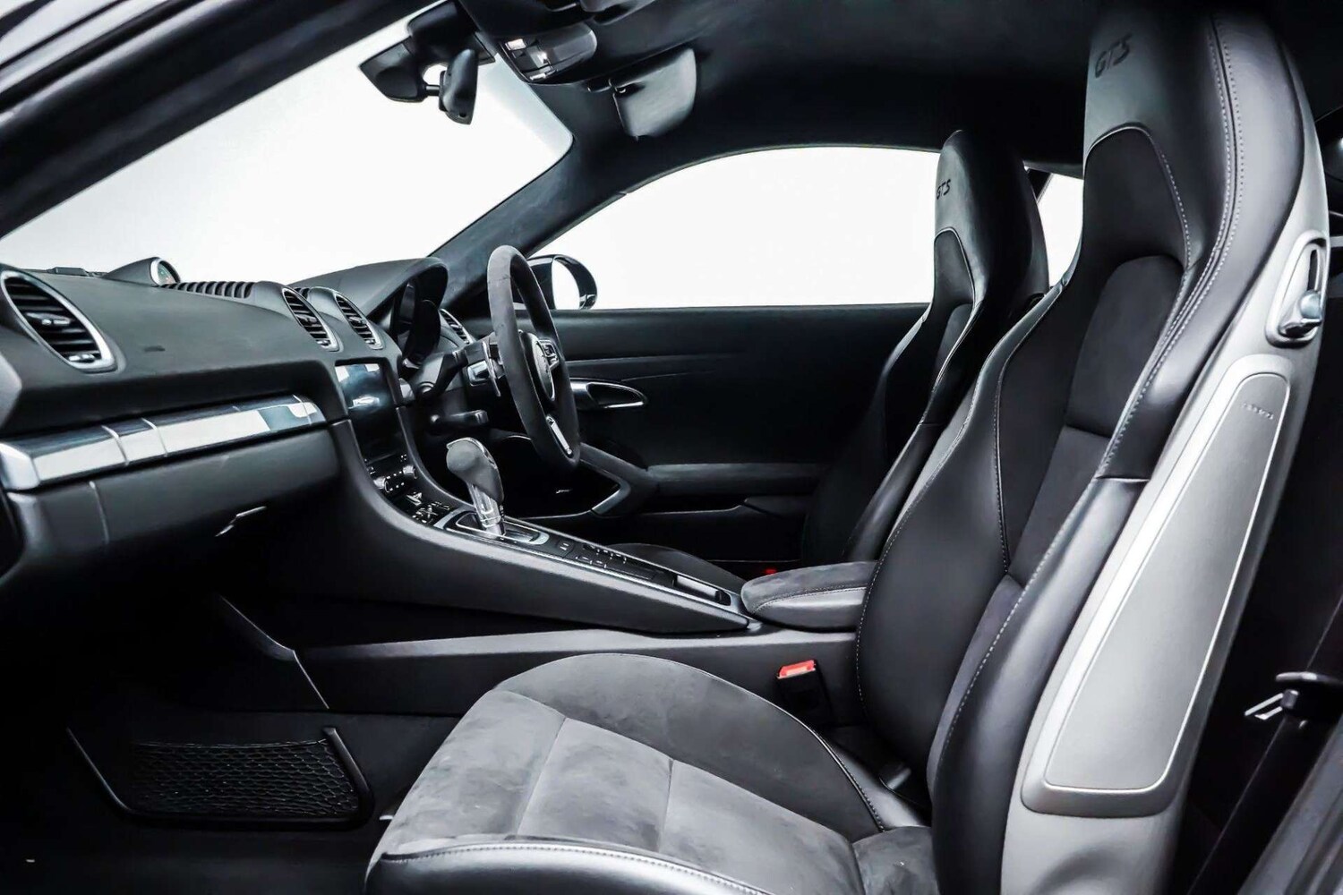 Used Porsche Cayman 2020 for sale - 77426849: Photo 6