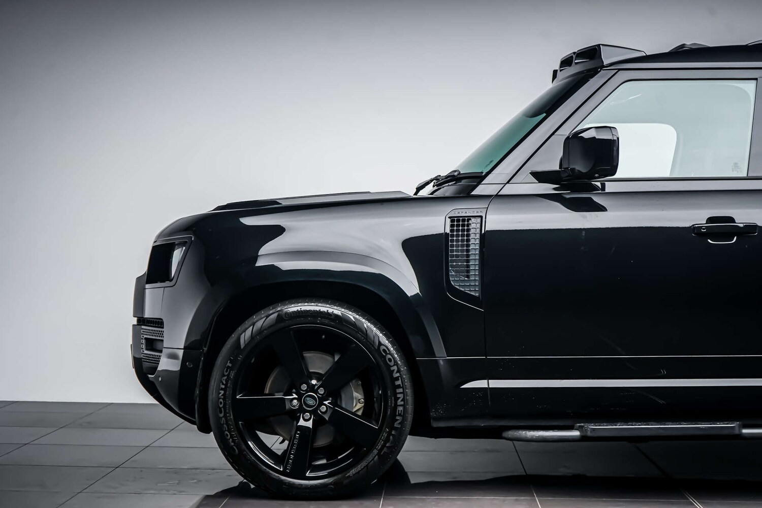 Used Land Rover Defender 2023 for sale - 77426935: Photo 13