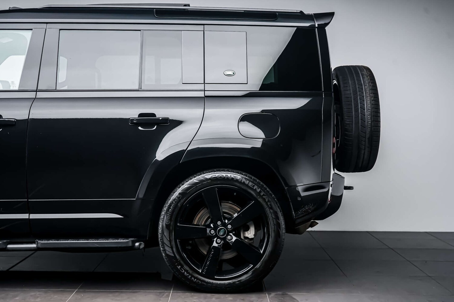 Used Land Rover Defender 2023 for sale - 77426935: Photo 14