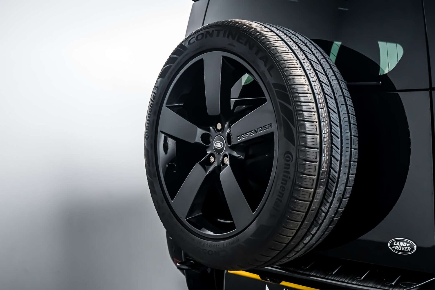 Used Land Rover Defender 2023 for sale - 77426935: Photo 16