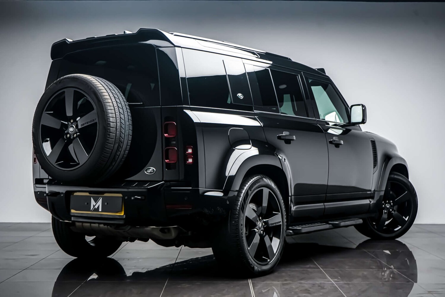 Used Land Rover Defender 2023 for sale - 77426935: Photo 17