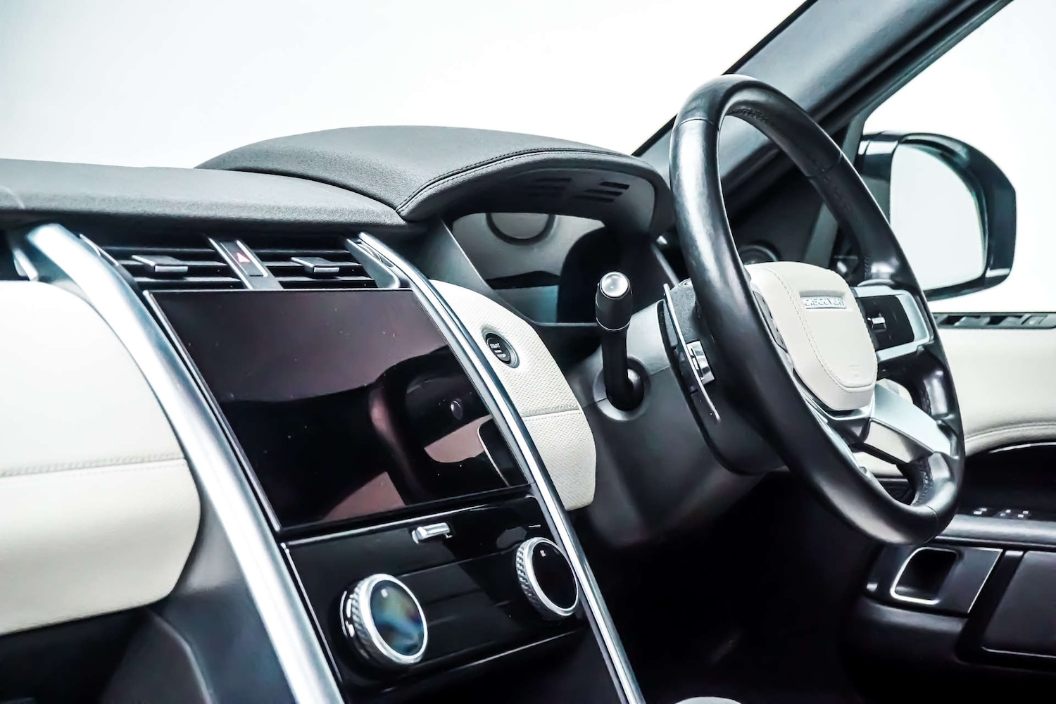 Used Land Rover Discovery 2022 for sale - 76884382: Photo 25