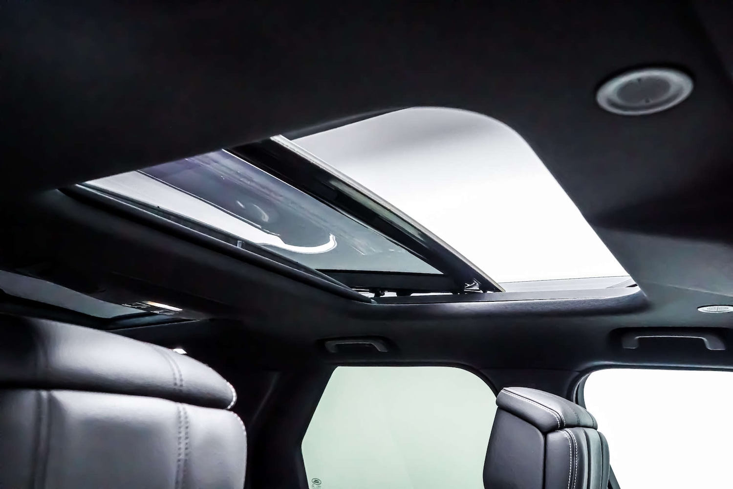 Used Land Rover Discovery 2022 for sale - 76884382: Photo 3