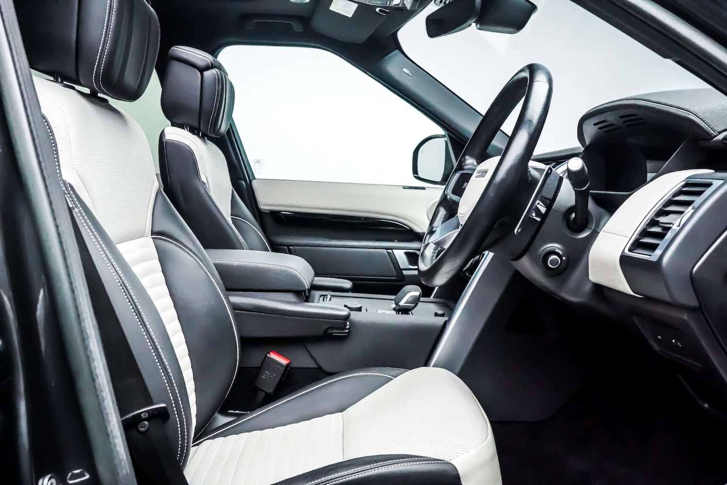 Used Land Rover Discovery 2022 for sale - 76884382: Photo 6