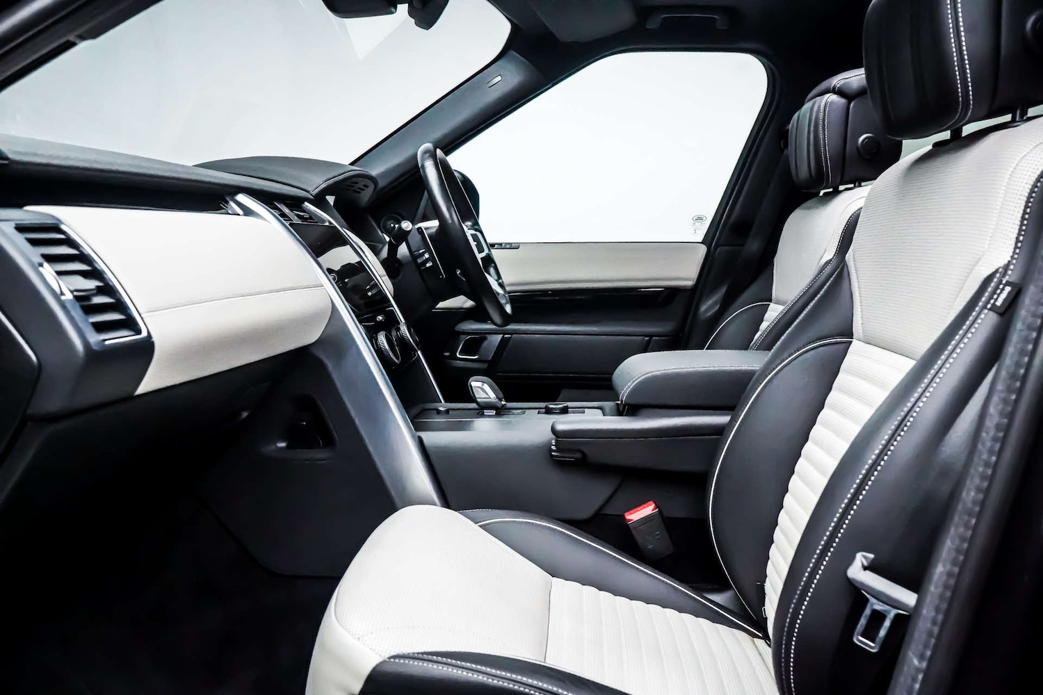 Used Land Rover Discovery 2022 for sale - 76884382: Photo 7