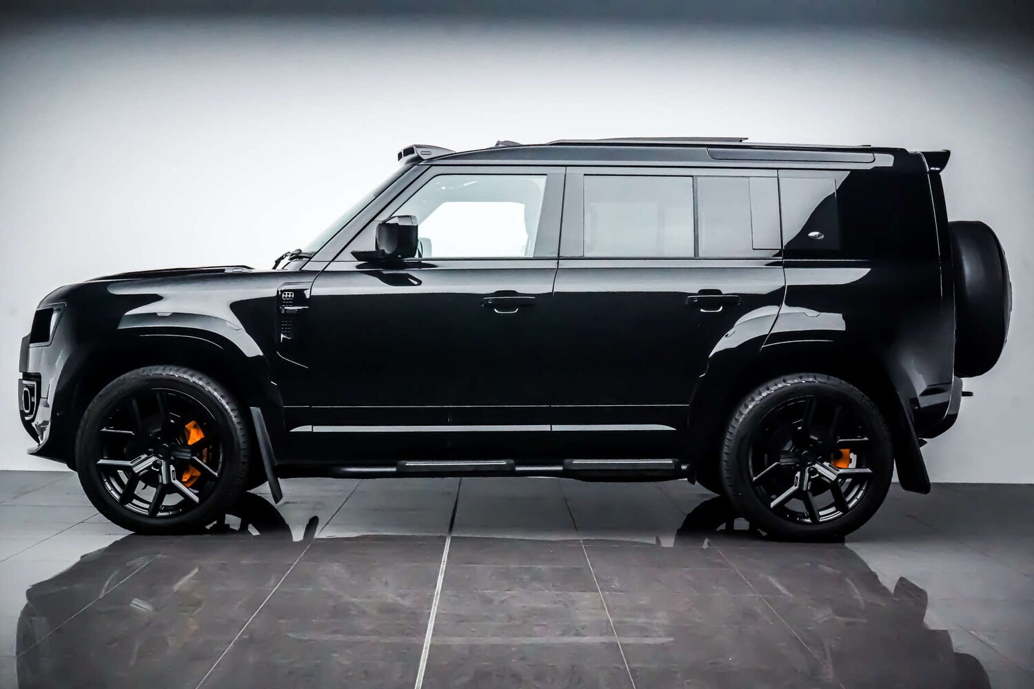 Used Land Rover Defender 2023 for sale - 78105710: Photo 12