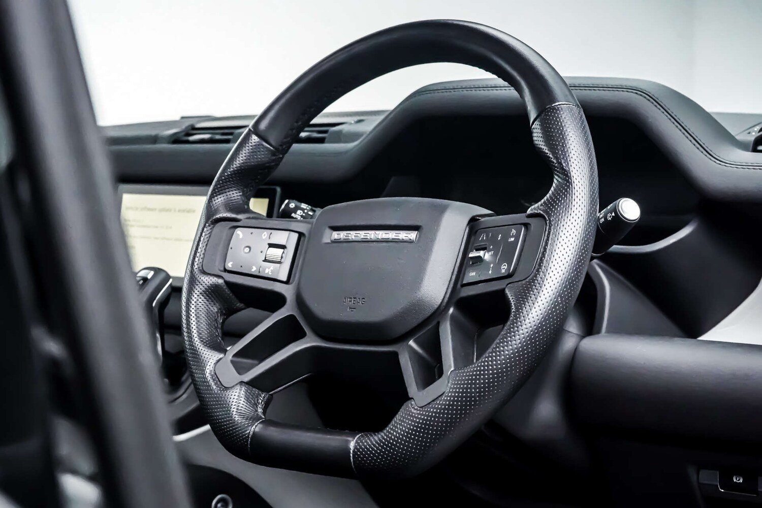 Used Land Rover Defender 2023 for sale - 78105710: Photo 23