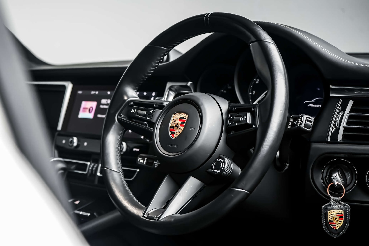 Used Porsche Macan 2024 for sale - 77837328: Photo 18