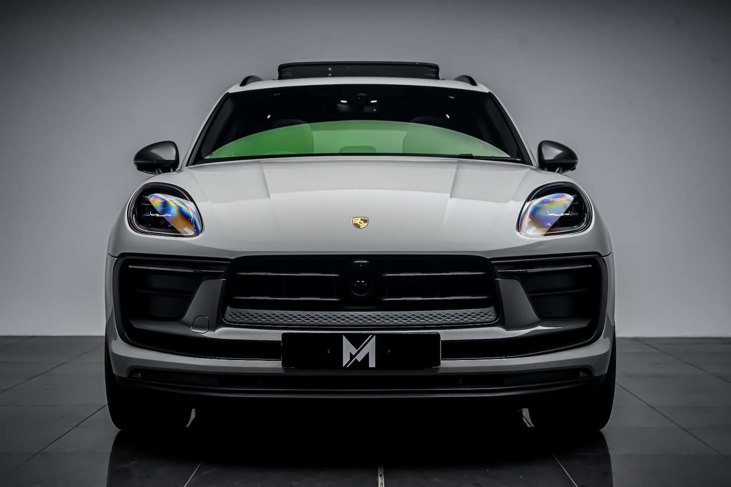 Used Porsche Macan 2024 for sale - 77837328: Photo 2