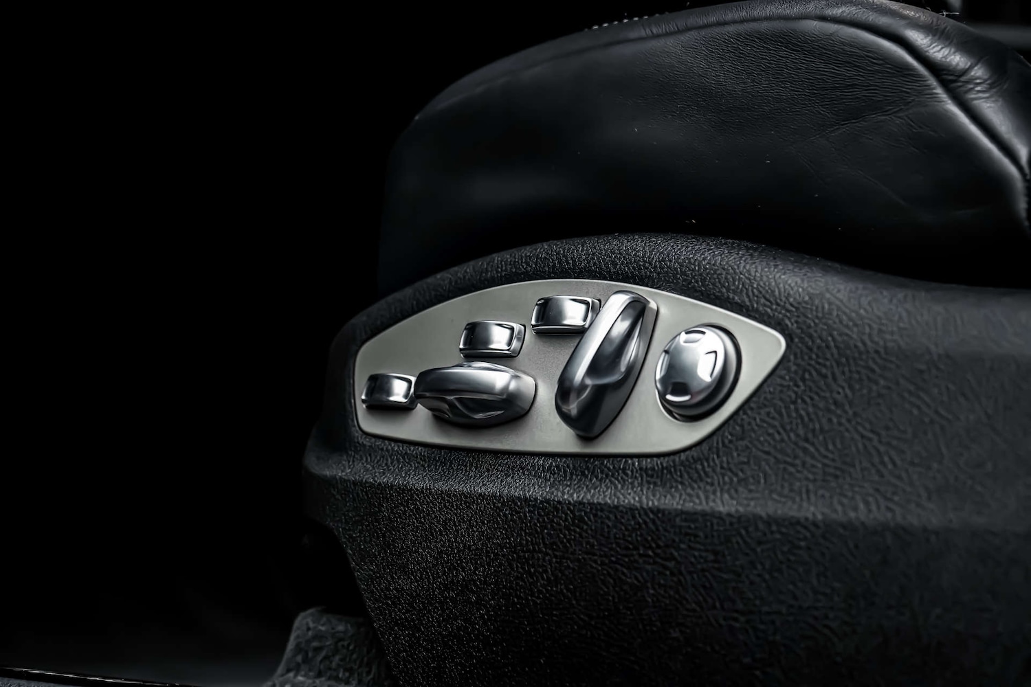 Used Porsche Macan 2024 for sale - 77837328: Photo 20