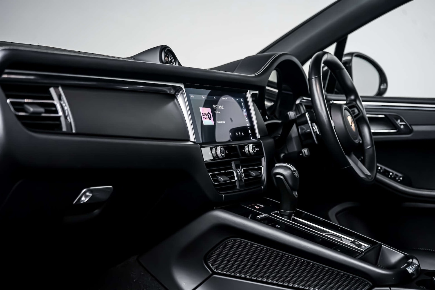 Used Porsche Macan 2024 for sale - 77837328: Photo 21