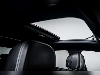 Used Porsche Macan 2024 for sale - 77837328: Photo