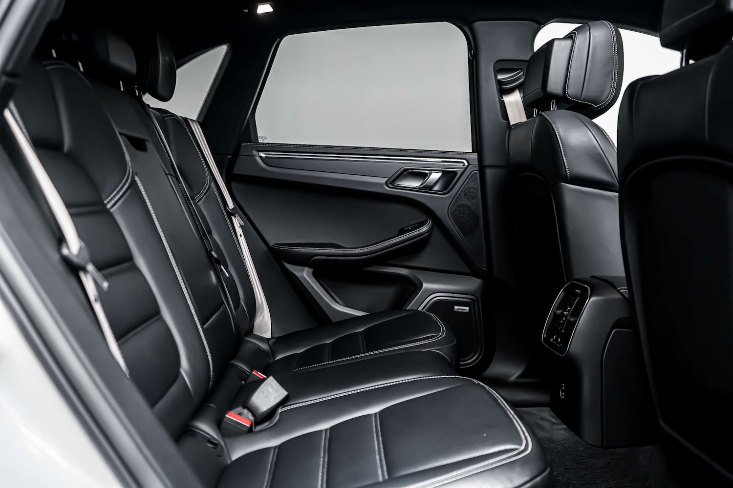 Used Porsche Macan 2024 for sale - 77837328: Photo 7