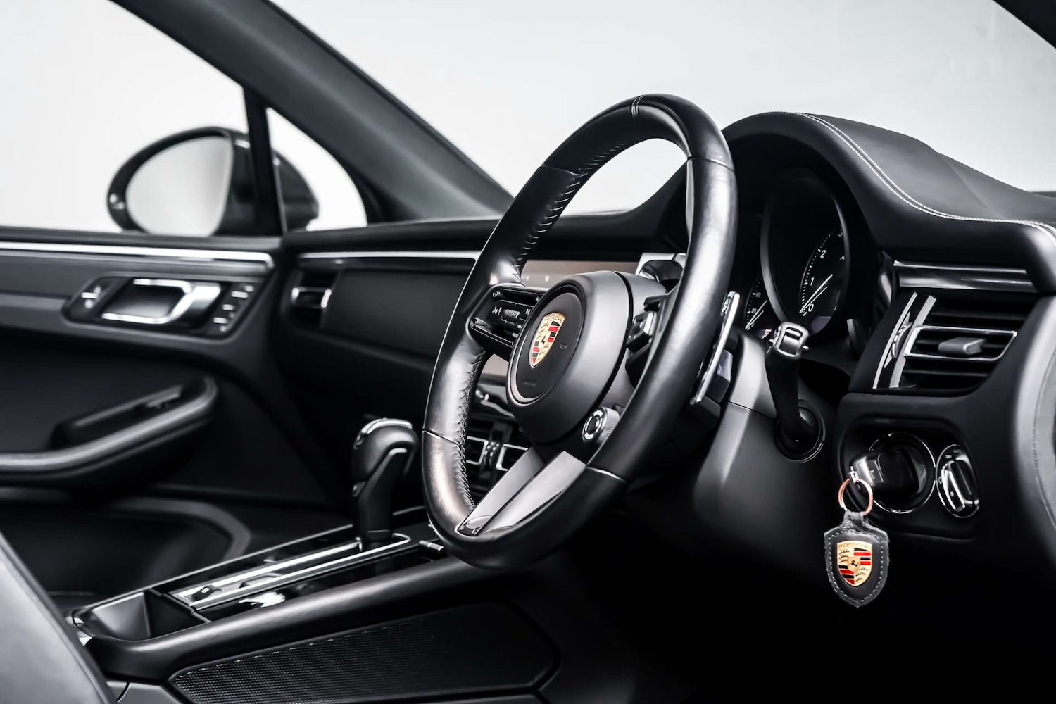 Used Porsche Macan 2024 for sale - 77837328: Photo 8