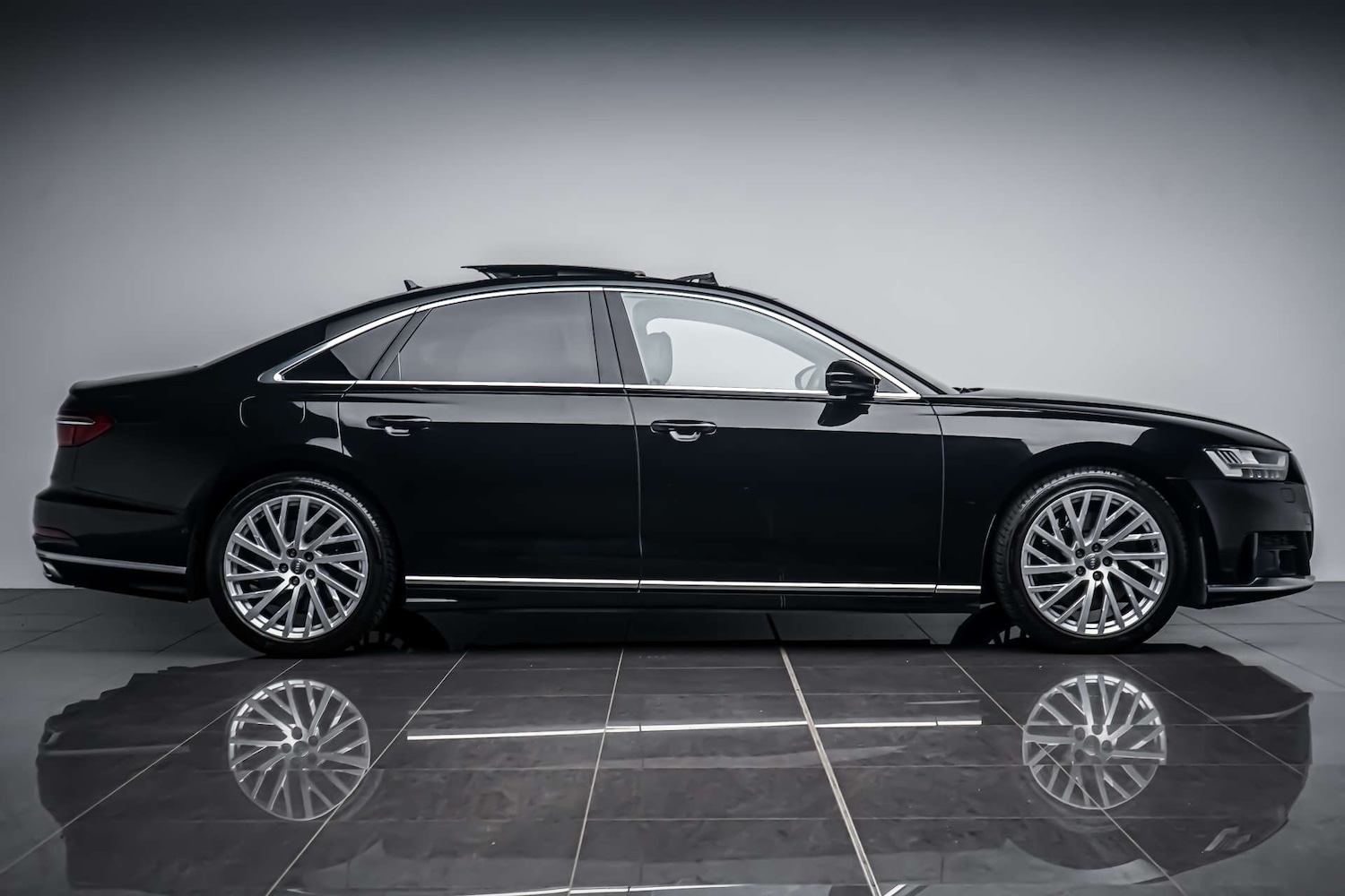 Used Audi A8 2020 for sale - 77681245: Photo 12