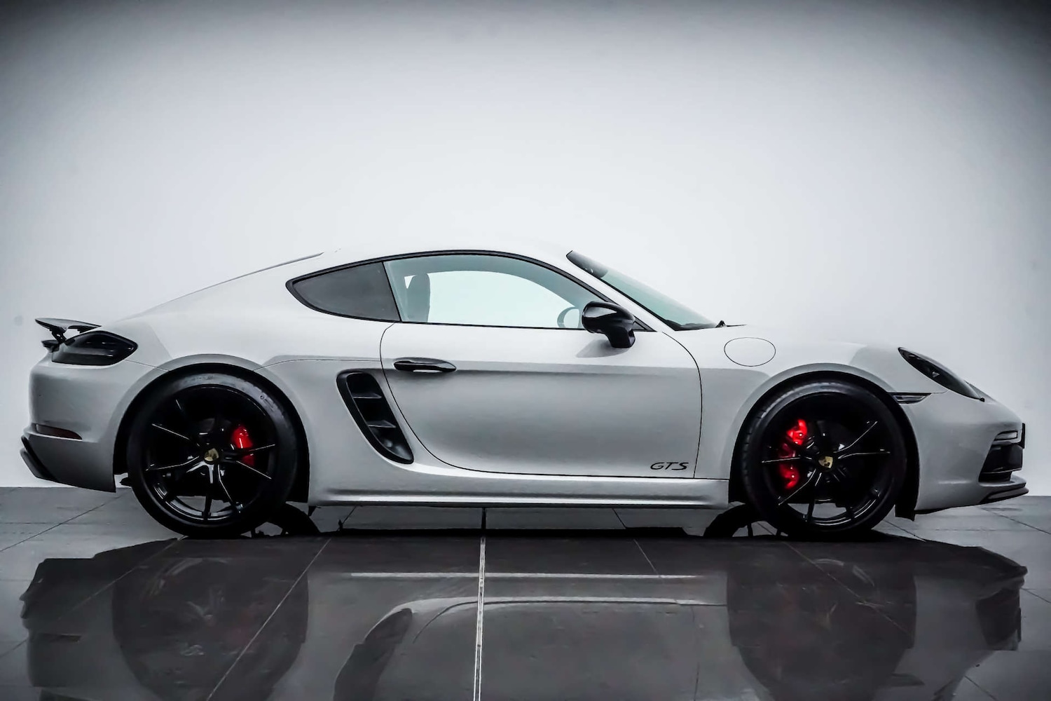 Used Porsche Cayman 2019 for sale - 76830939: Photo 10