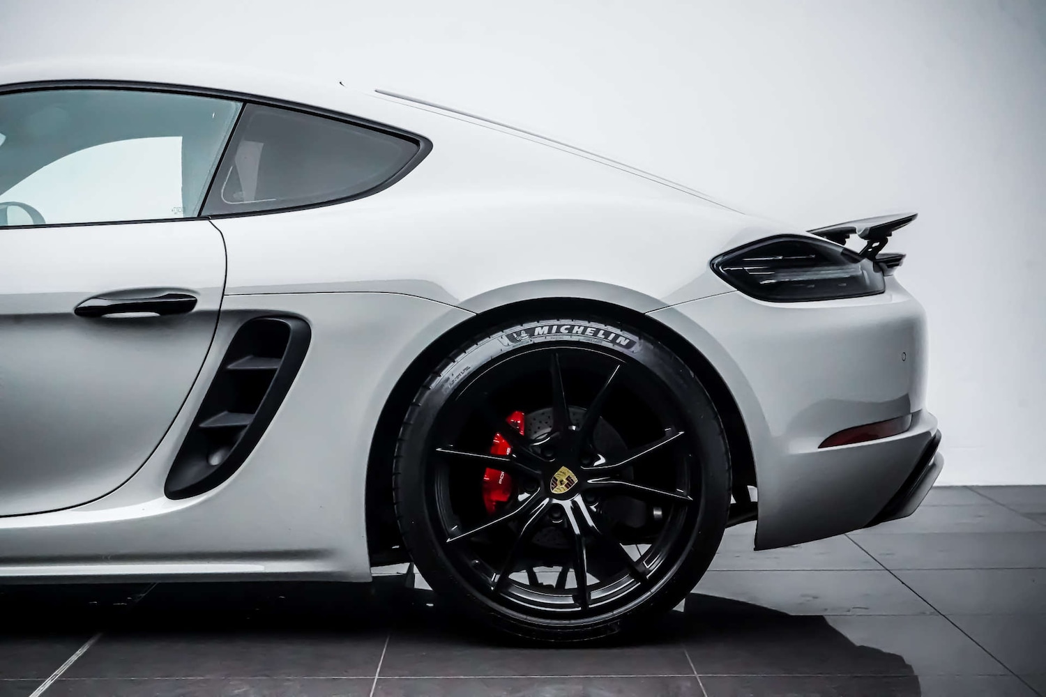 Used Porsche Cayman 2019 for sale - 76830939: Photo 13