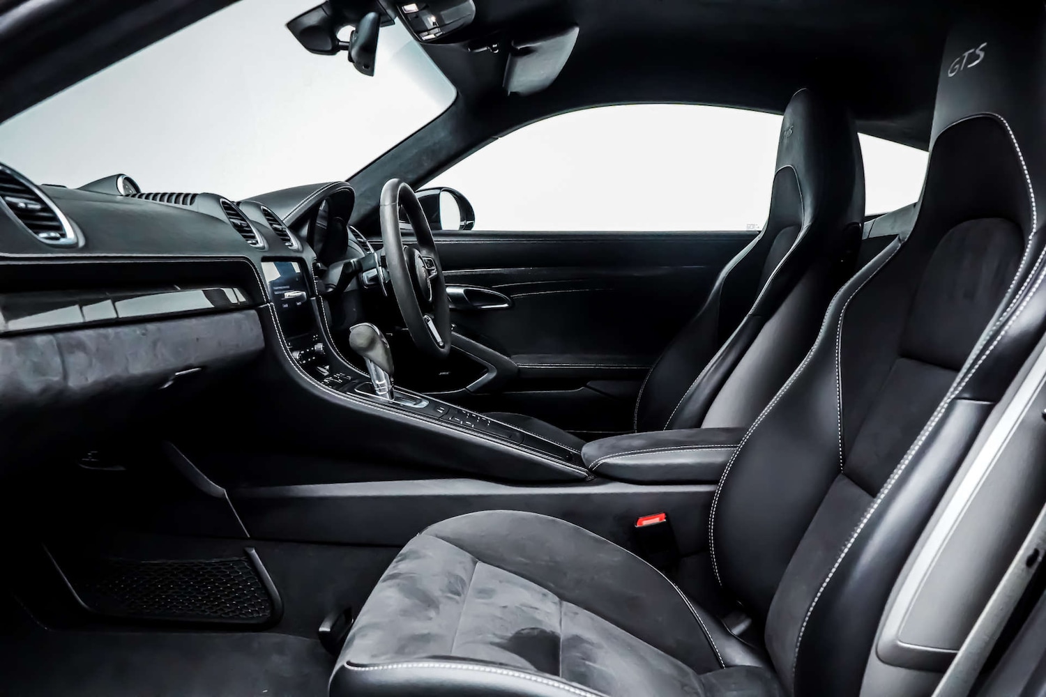 Used Porsche Cayman 2019 for sale - 76830939: Photo 7