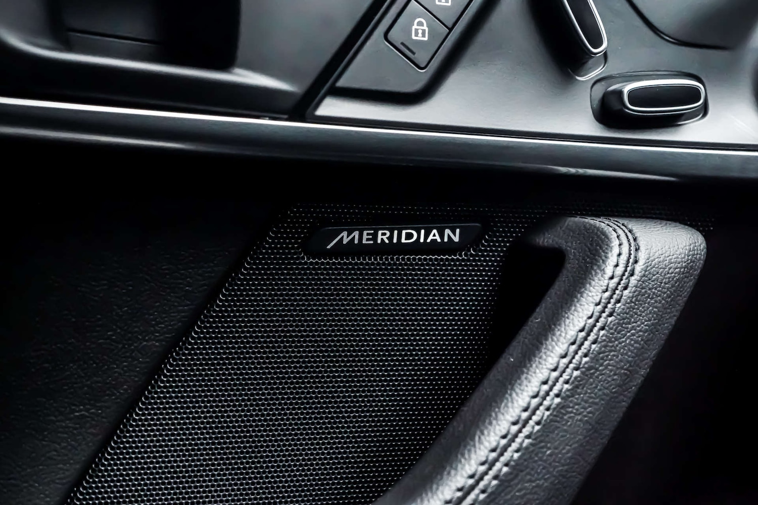 Used Jaguar F-Type 2021 for sale - 76831021: Photo 16