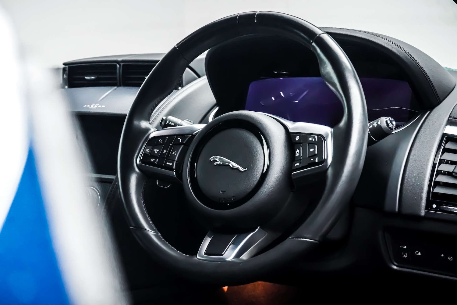 Used Jaguar F-Type 2021 for sale - 76831021: Photo 17