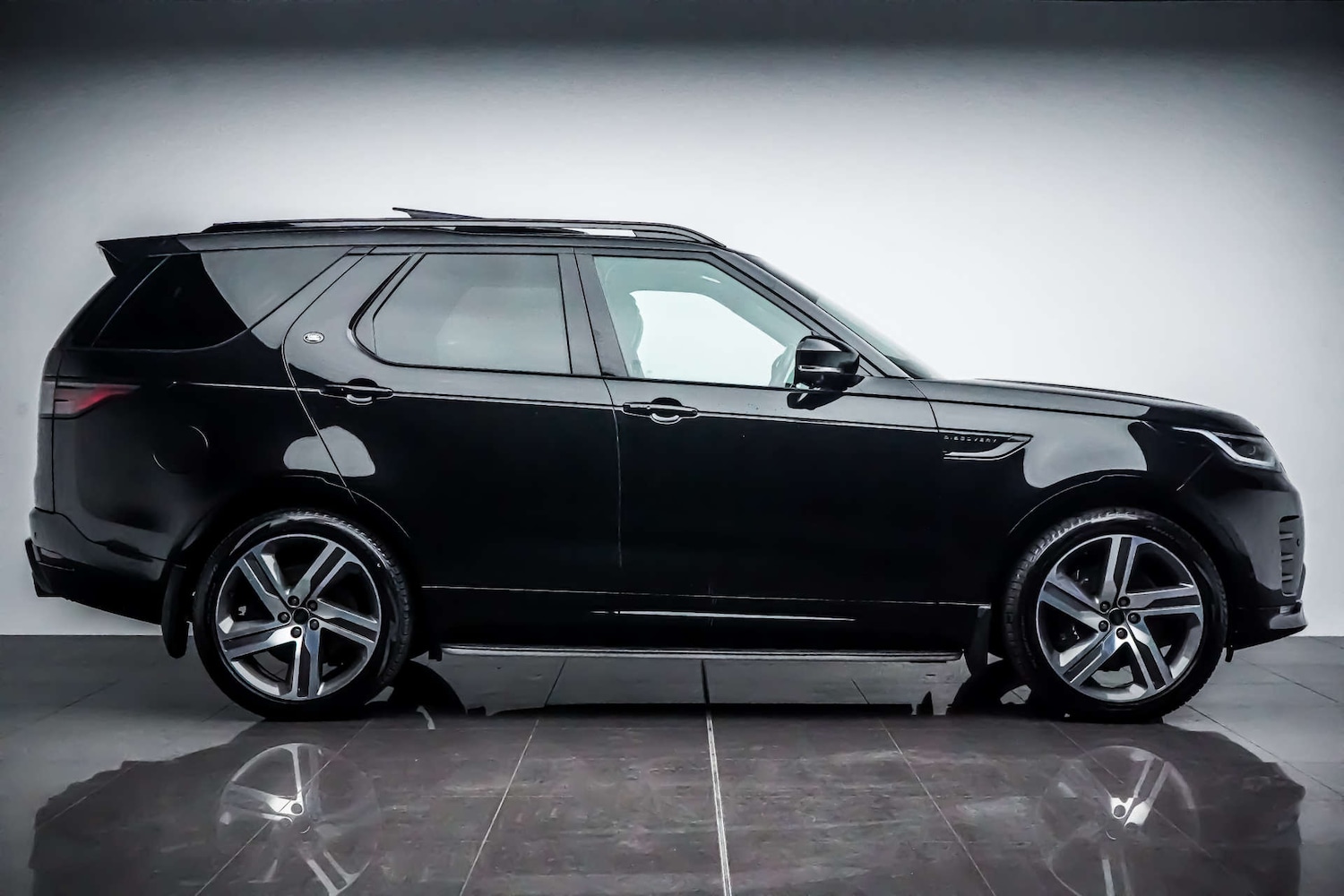 Used Land Rover Discovery 2023 for sale - 76831057: Photo 12