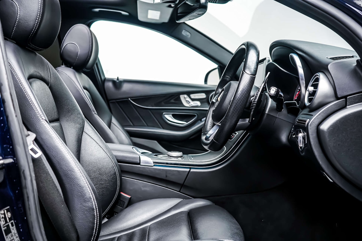 Used Mercedes-Benz C Class 2018 for sale - 76831075: Photo 6