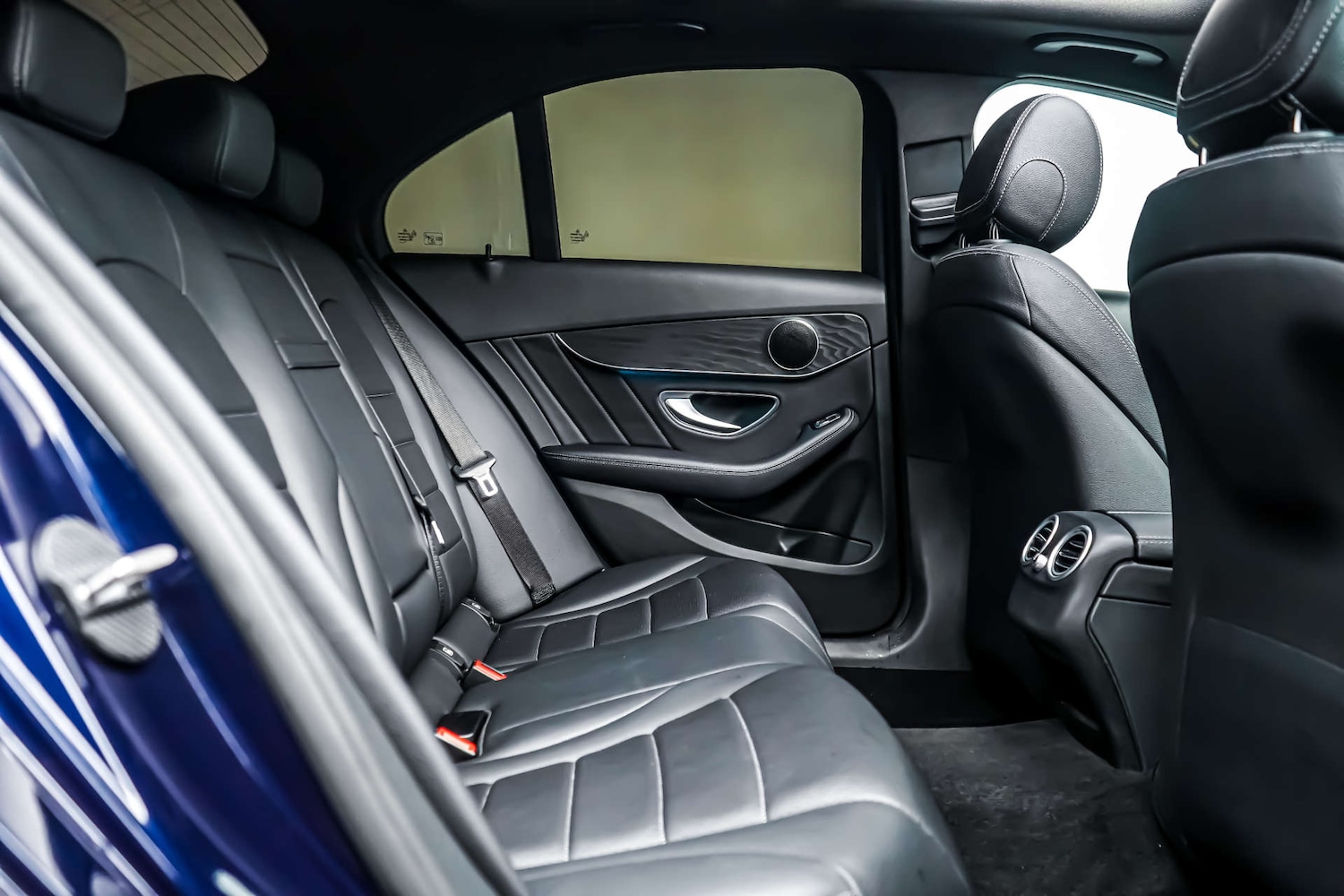 Used Mercedes-Benz C Class 2018 for sale - 76831075: Photo 8