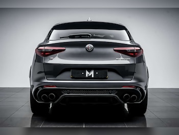 Used Alfa Romeo Stelvio 2019 for sale - 77906900: Photo