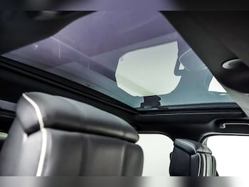 Used Land Rover Discovery 2021 for sale - 76831086: Photo