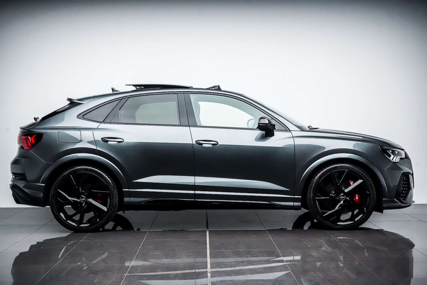 Used Audi RS Q3 2020 for sale - 76830951: Photo 11