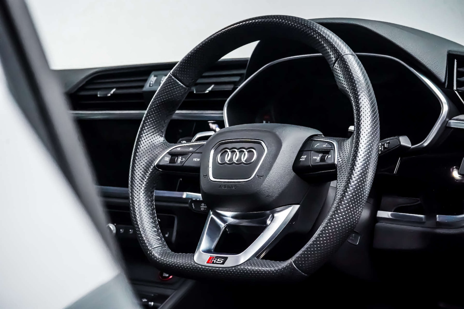 Used Audi RS Q3 2020 for sale - 76830951: Photo 20