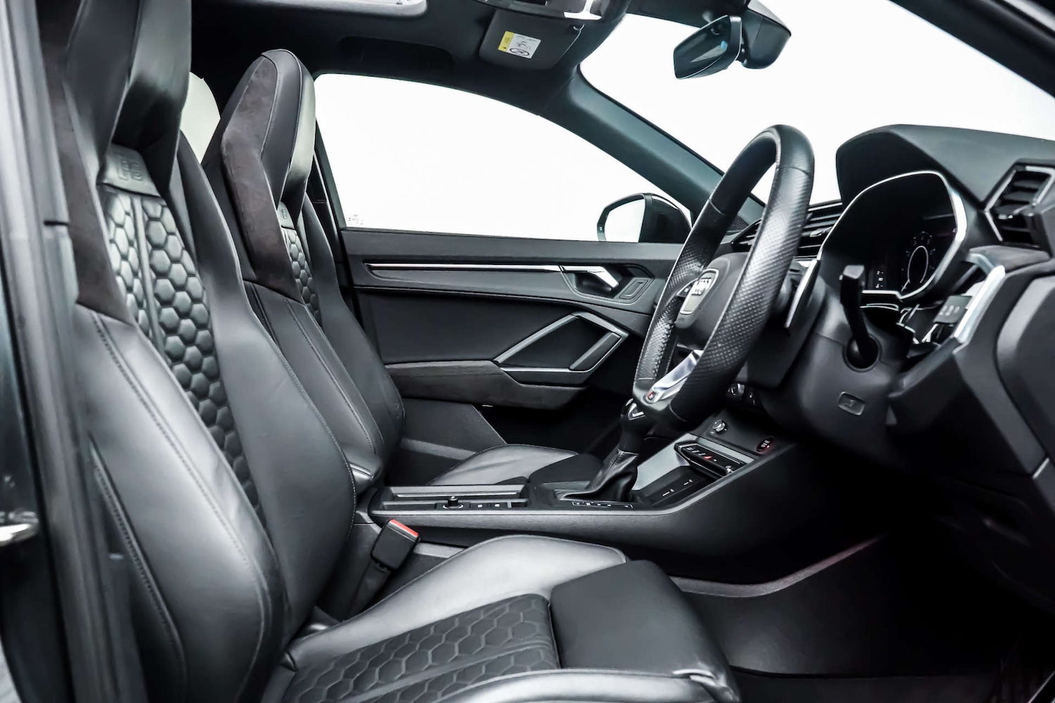 Used Audi RS Q3 2020 for sale - 76830951: Photo 6